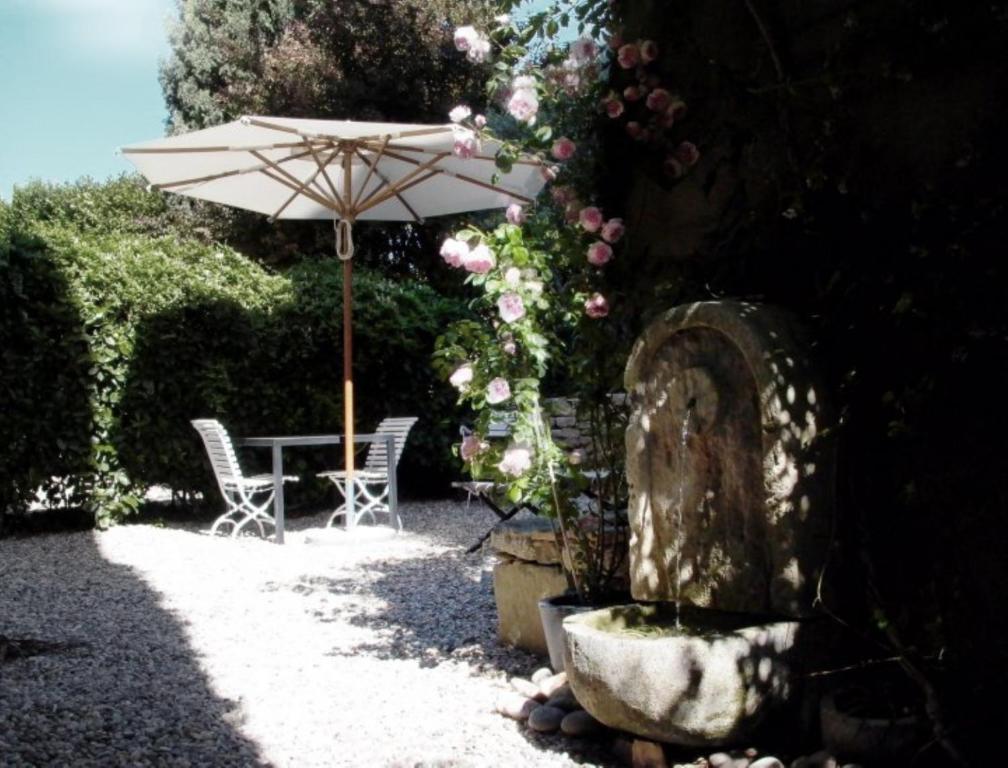 Montaren-et-Saint-Médiers Monte Arena B&B 외부 사진